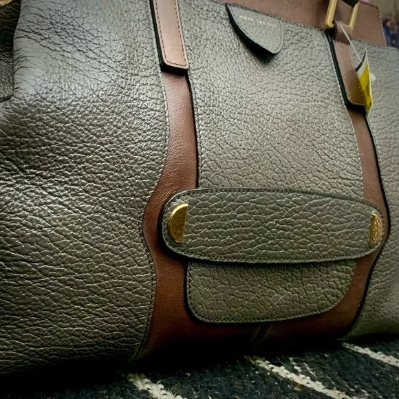 MARC JACOBS PEEBLED | DARK TAUPE AND BROWN WITH HAMMERED GOLD HARDWARE | ITALY - Picture 8 of 17